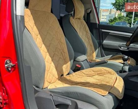 Красный Фольксваген Гольф, объемом двигателя 1.39 л и пробегом 198 тыс. км за 6300 $, фото 21 на Automoto.ua