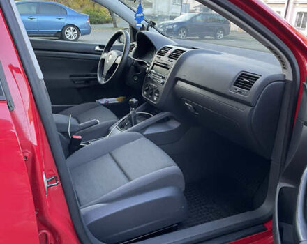Червоний Фольксваген Гольф, об'ємом двигуна 1.6 л та пробігом 244 тис. км за 6200 $, фото 6 на Automoto.ua