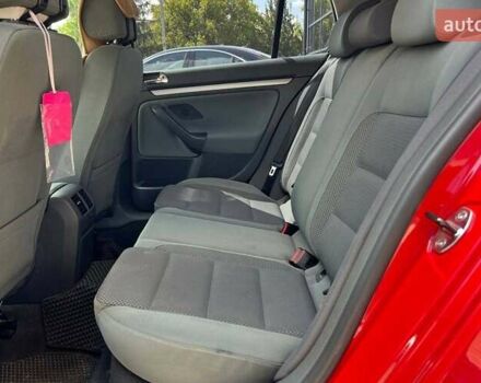 Красный Фольксваген Гольф, объемом двигателя 1.39 л и пробегом 198 тыс. км за 6300 $, фото 25 на Automoto.ua