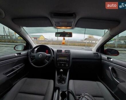 Червоний Фольксваген Гольф, об'ємом двигуна 1.9 л та пробігом 283 тис. км за 5000 $, фото 42 на Automoto.ua