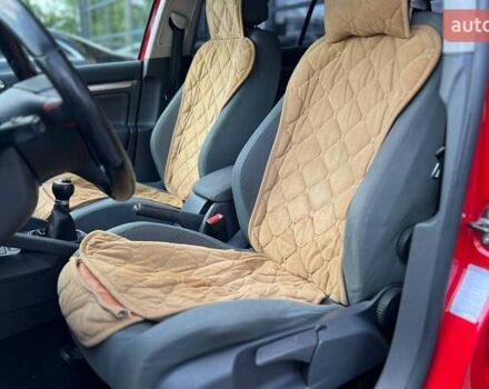 Красный Фольксваген Гольф, объемом двигателя 1.39 л и пробегом 198 тыс. км за 6300 $, фото 11 на Automoto.ua