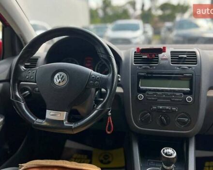 Красный Фольксваген Гольф, объемом двигателя 1.39 л и пробегом 198 тыс. км за 6300 $, фото 15 на Automoto.ua