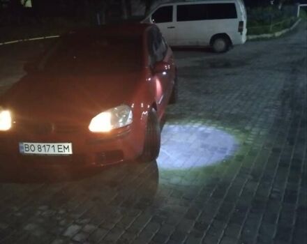 Красный Фольксваген Гольф, объемом двигателя 1.39 л и пробегом 150 тыс. км за 7500 $, фото 7 на Automoto.ua