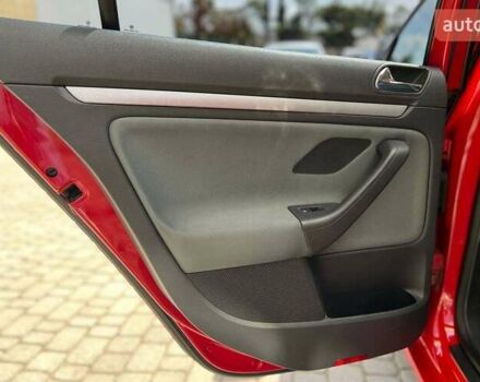 Красный Фольксваген Гольф, объемом двигателя 1.39 л и пробегом 198 тыс. км за 6300 $, фото 23 на Automoto.ua