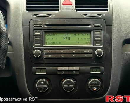 Червоний Фольксваген Гольф, об'ємом двигуна 1.4 л та пробігом 220 тис. км за 4500 $, фото 8 на Automoto.ua