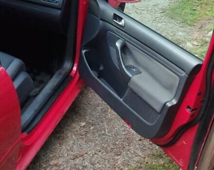 Красный Фольксваген Гольф, объемом двигателя 2 л и пробегом 286 тыс. км за 4200 $, фото 19 на Automoto.ua