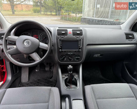 Червоний Фольксваген Гольф, об'ємом двигуна 1.6 л та пробігом 239 тис. км за 6000 $, фото 17 на Automoto.ua