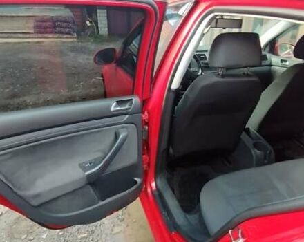 Красный Фольксваген Гольф, объемом двигателя 2 л и пробегом 286 тыс. км за 4200 $, фото 7 на Automoto.ua