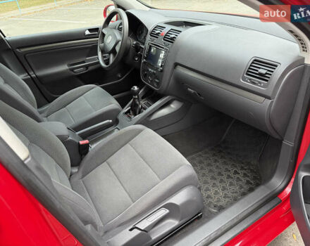 Червоний Фольксваген Гольф, об'ємом двигуна 1.6 л та пробігом 239 тис. км за 6000 $, фото 20 на Automoto.ua