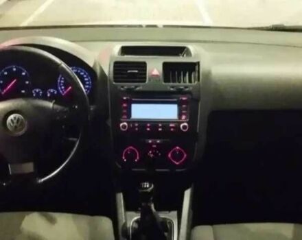 Красный Фольксваген Гольф, объемом двигателя 2 л и пробегом 286 тыс. км за 3950 $, фото 4 на Automoto.ua