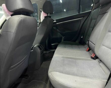 Червоний Фольксваген Гольф, об'ємом двигуна 1.6 л та пробігом 288 тис. км за 6600 $, фото 9 на Automoto.ua