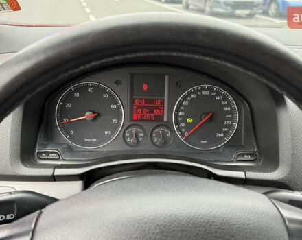 Красный Фольксваген Гольф, объемом двигателя 1.6 л и пробегом 219 тыс. км за 6100 $, фото 8 на Automoto.ua