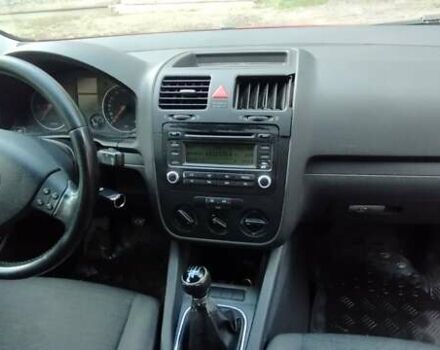 Красный Фольксваген Гольф, объемом двигателя 2 л и пробегом 286 тыс. км за 4200 $, фото 14 на Automoto.ua