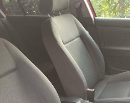 Красный Фольксваген Гольф, объемом двигателя 2 л и пробегом 286 тыс. км за 4200 $, фото 16 на Automoto.ua