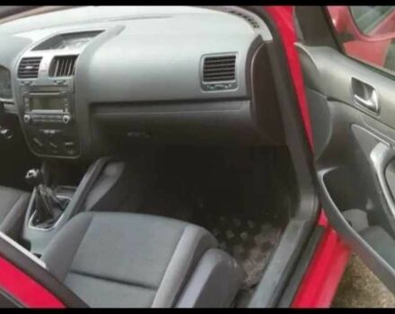 Красный Фольксваген Гольф, объемом двигателя 2 л и пробегом 286 тыс. км за 3950 $, фото 3 на Automoto.ua