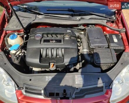 Красный Фольксваген Гольф, объемом двигателя 1.6 л и пробегом 186 тыс. км за 5700 $, фото 23 на Automoto.ua