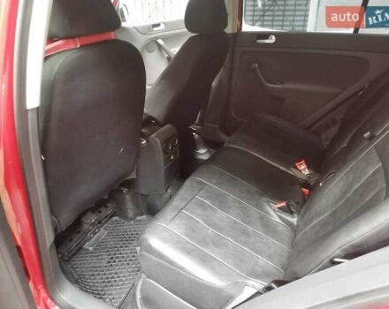 Красный Фольксваген Гольф, объемом двигателя 1.6 л и пробегом 336 тыс. км за 6200 $, фото 11 на Automoto.ua