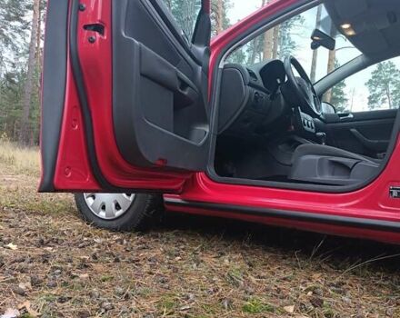 Красный Фольксваген Гольф, объемом двигателя 1.6 л и пробегом 250 тыс. км за 6700 $, фото 12 на Automoto.ua