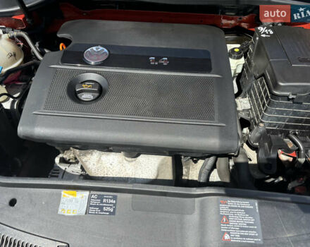 Красный Фольксваген Гольф, объемом двигателя 1.4 л и пробегом 230 тыс. км за 5800 $, фото 16 на Automoto.ua