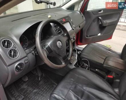 Красный Фольксваген Гольф, объемом двигателя 1.6 л и пробегом 336 тыс. км за 6200 $, фото 13 на Automoto.ua