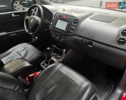 Красный Фольксваген Гольф, объемом двигателя 1.6 л и пробегом 336 тыс. км за 6200 $, фото 14 на Automoto.ua