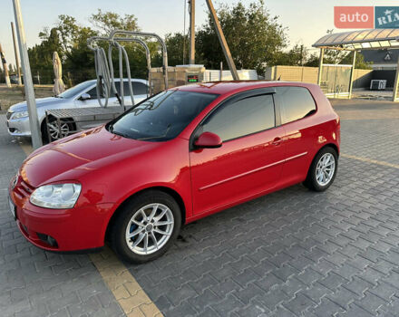 Фольксваген Гольф 2006 в Кропивницком (Кировограде) на Automoto.ua Красный Фольксваген Гольф, объемом двигателя 1.6 л и пробегом 242 тыс. км за 5900 $, фото 13 на Automoto.ua