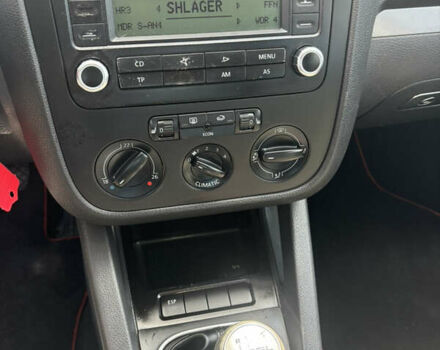 Красный Фольксваген Гольф, объемом двигателя 1.4 л и пробегом 230 тыс. км за 5800 $, фото 11 на Automoto.ua