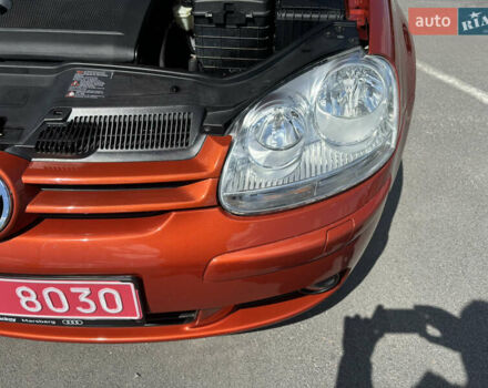 Красный Фольксваген Гольф, объемом двигателя 1.4 л и пробегом 230 тыс. км за 5800 $, фото 6 на Automoto.ua