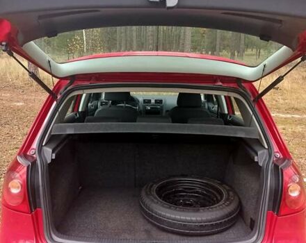 Красный Фольксваген Гольф, объемом двигателя 1.6 л и пробегом 250 тыс. км за 6700 $, фото 6 на Automoto.ua