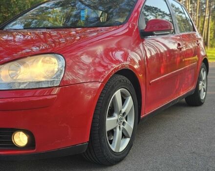 Фольксваген Гольф 2006 у Житомирі на Automoto.ua Червоний Фольксваген Гольф, об'ємом двигуна 2 л та пробігом 337 тис. км за 2757 $, фото 9 на Automoto.ua