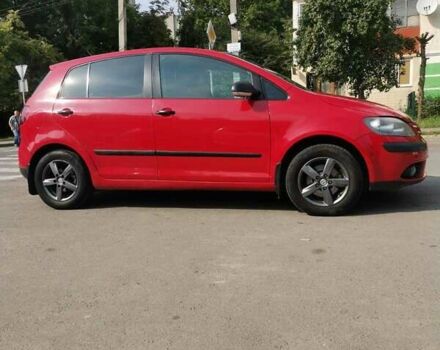 Красный Фольксваген Гольф, объемом двигателя 1.6 л и пробегом 336 тыс. км за 6200 $, фото 2 на Automoto.ua