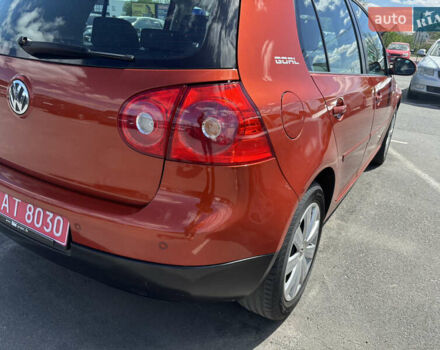 Красный Фольксваген Гольф, объемом двигателя 1.4 л и пробегом 230 тыс. км за 5800 $, фото 9 на Automoto.ua