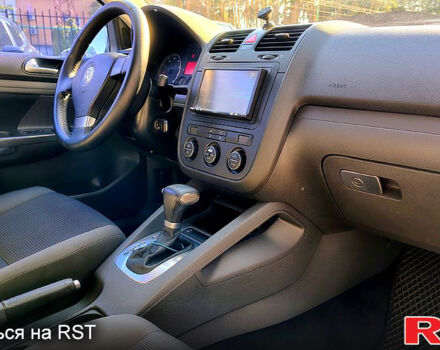 Червоний Фольксваген Гольф, об'ємом двигуна 1.6 л та пробігом 341 тис. км за 5800 $, фото 11 на Automoto.ua