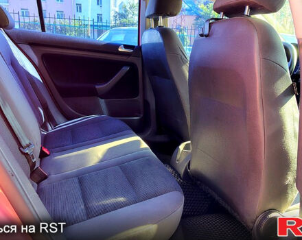 Червоний Фольксваген Гольф, об'ємом двигуна 1.6 л та пробігом 341 тис. км за 5800 $, фото 10 на Automoto.ua