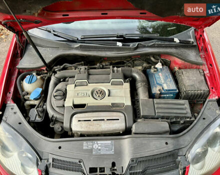 Красный Фольксваген Гольф, объемом двигателя 1.4 л и пробегом 221 тыс. км за 5599 $, фото 11 на Automoto.ua