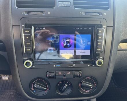 Красный Фольксваген Гольф, объемом двигателя 1.4 л и пробегом 248 тыс. км за 2500 $, фото 14 на Automoto.ua