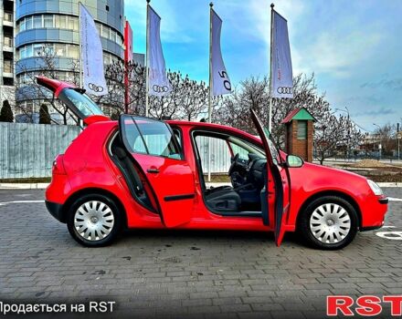 Красный Фольксваген Гольф, объемом двигателя 1.6 л и пробегом 221 тыс. км за 5999 $, фото 7 на Automoto.ua