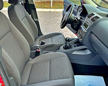 Красный Фольксваген Гольф, объемом двигателя 1.6 л и пробегом 221 тыс. км за 5999 $, фото 9 на Automoto.ua