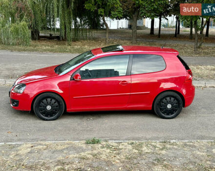 Красный Фольксваген Гольф, объемом двигателя 1.4 л и пробегом 221 тыс. км за 5599 $, фото 1 на Automoto.ua