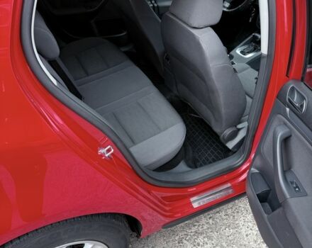 Красный Фольксваген Гольф, объемом двигателя 1.6 л и пробегом 284 тыс. км за 6300 $, фото 13 на Automoto.ua