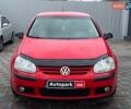Красный Фольксваген Гольф, объемом двигателя 1.6 л и пробегом 296 тыс. км за 5990 $, фото 6 на Automoto.ua