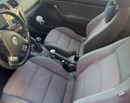 Красный Фольксваген Гольф, объемом двигателя 1.4 л и пробегом 248 тыс. км за 2500 $, фото 19 на Automoto.ua