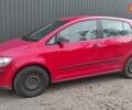 Красный Фольксваген Гольф, объемом двигателя 1.6 л и пробегом 390 тыс. км за 4600 $, фото 5 на Automoto.ua