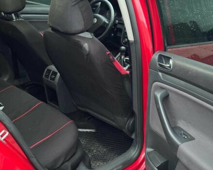 Красный Фольксваген Гольф, объемом двигателя 1.6 л и пробегом 296 тыс. км за 5990 $, фото 9 на Automoto.ua