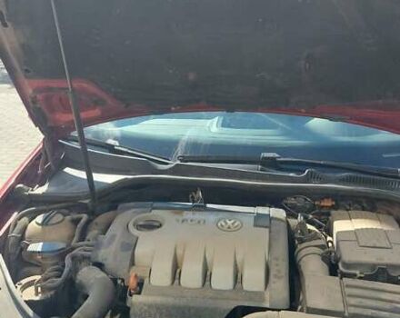 Красный Фольксваген Гольф, объемом двигателя 2 л и пробегом 316 тыс. км за 5000 $, фото 17 на Automoto.ua