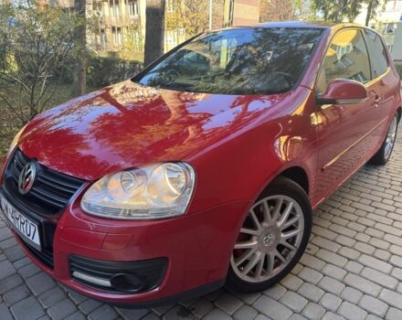 Красный Фольксваген Гольф, объемом двигателя 1.4 л и пробегом 248 тыс. км за 2500 $, фото 1 на Automoto.ua