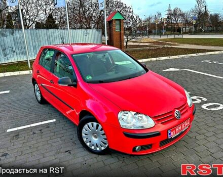 Красный Фольксваген Гольф, объемом двигателя 1.6 л и пробегом 221 тыс. км за 5999 $, фото 1 на Automoto.ua