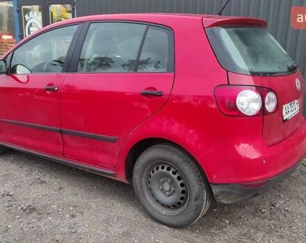 Красный Фольксваген Гольф, объемом двигателя 1.6 л и пробегом 390 тыс. км за 4600 $, фото 2 на Automoto.ua