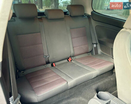 Красный Фольксваген Гольф, объемом двигателя 1.4 л и пробегом 221 тыс. км за 5599 $, фото 13 на Automoto.ua