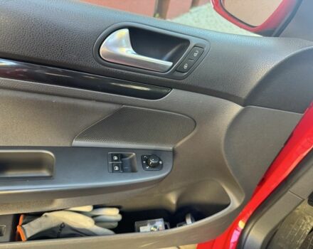 Красный Фольксваген Гольф, объемом двигателя 1.4 л и пробегом 248 тыс. км за 2500 $, фото 17 на Automoto.ua